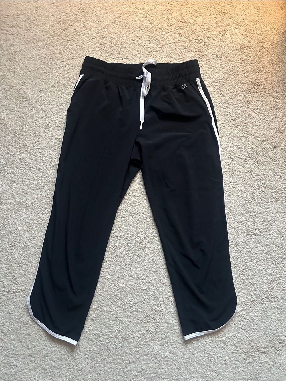GapFit Athleisure Women’s Side Stripe Black Active Track Pants